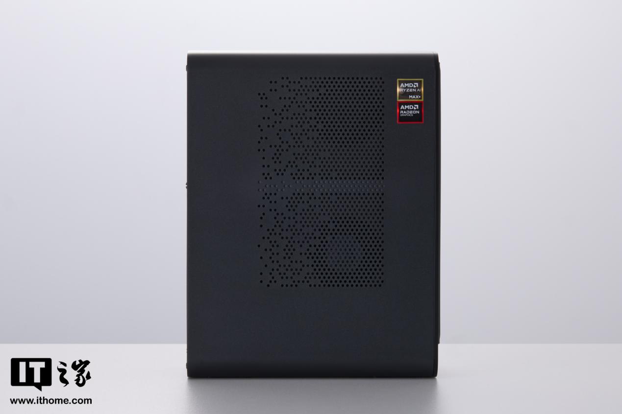 Lenovo NUC AI Max+395 vent detail