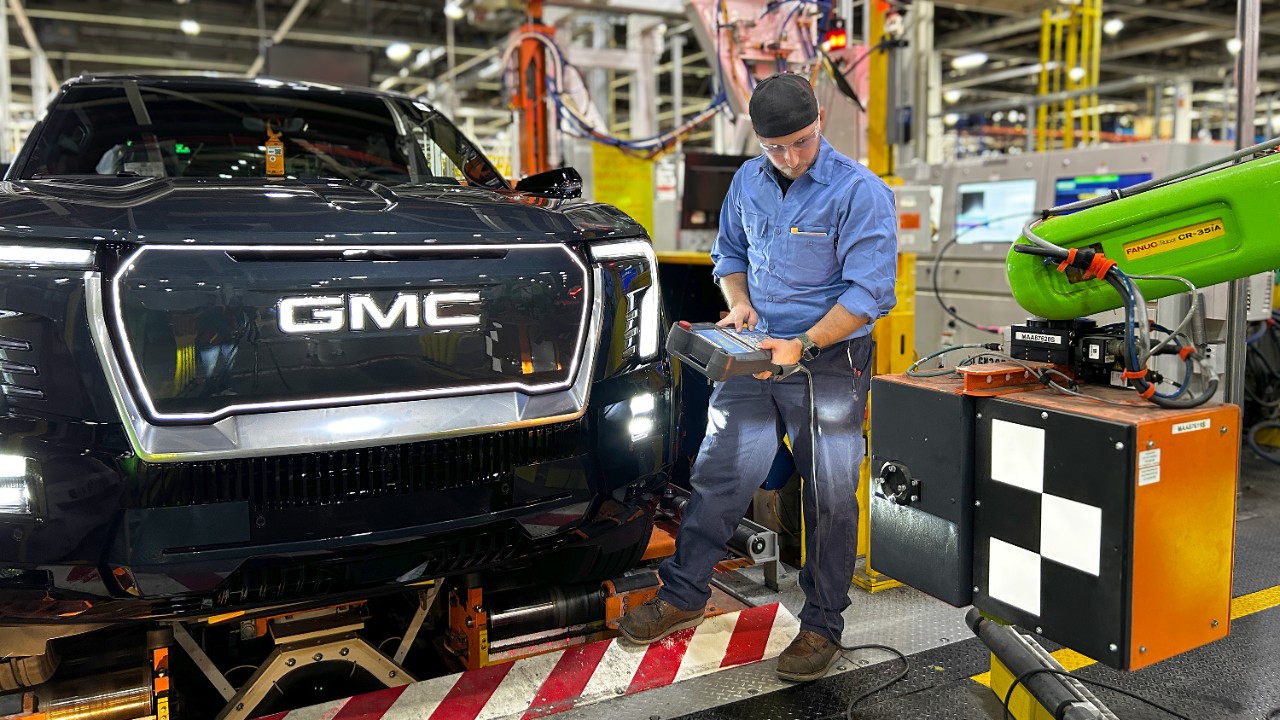 GM Installs 50 New Robots at Idled Detroit Plant, Escalating Tensions With Laid-Off Workers