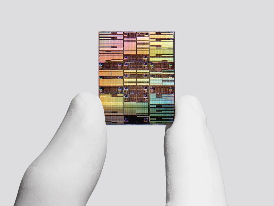 Musk Calls IBM's '0.7nm Chip' Label Misleading, Proposes Naming by Atom Count